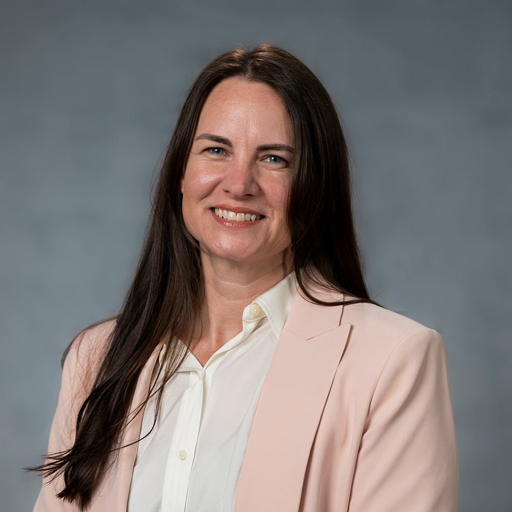 kendra-apelt-headshot